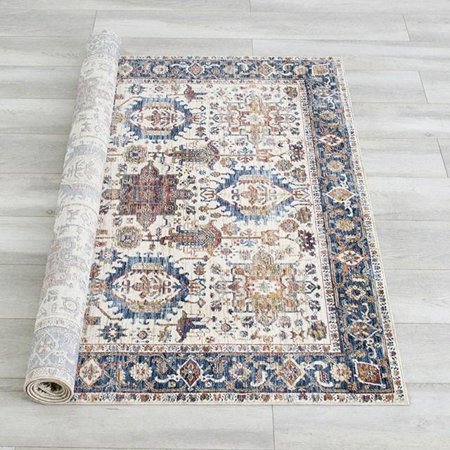 PAYAS 5' X 7' Area Rug